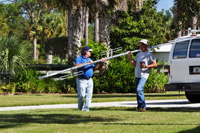 Bert and Bob Unloading New Antenna.jpg
